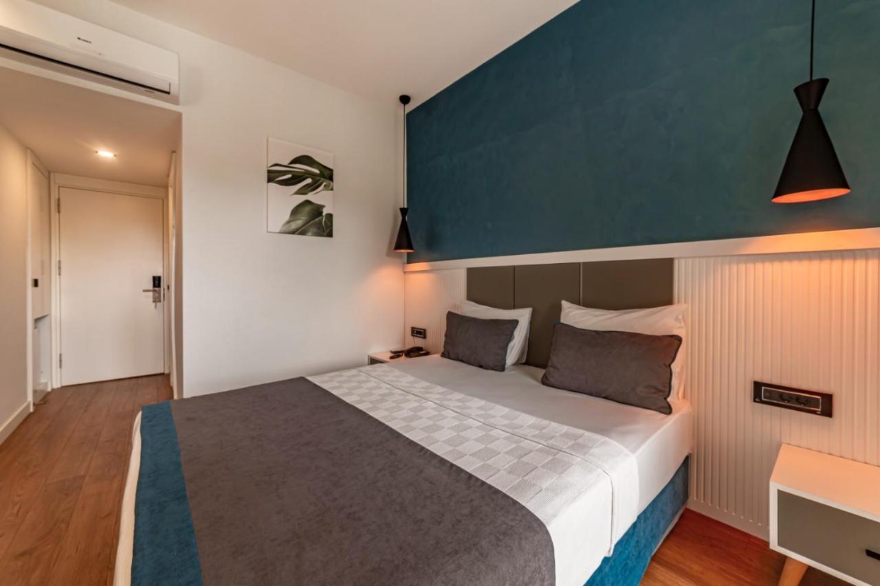 Tema 242 Otel